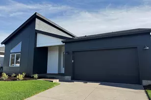 3252 Nightingale Dr, Woodburn, OR 97071 - Photo 1