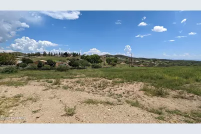 7825 S Loma Lane, Mayer, AZ 86333 - Photo 2