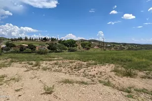 7825 S Loma Ln, Mayer, AZ 86333 - Photo 2