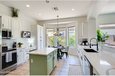 6686 S St Andrews Way, Gilbert, AZ 85298 - Photo 4