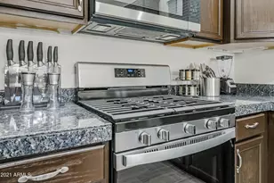 8754 W Palmaire Ave, Glendale, AZ 85305 - Photo 10