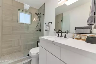 4406 N Dromedary Rd, Phoenix, AZ 85018 - Photo 20