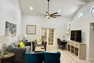 9040 E Winchcomb Dr, Scottsdale, AZ 85260 - Photo 4