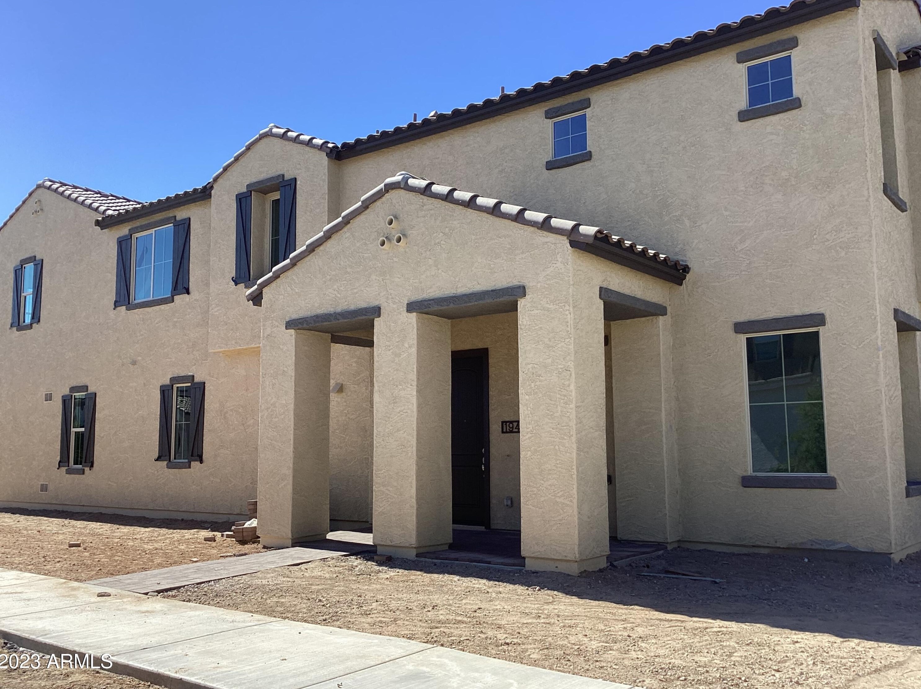 1945 Hide Trl, Phoenix, AZ 85085-8968