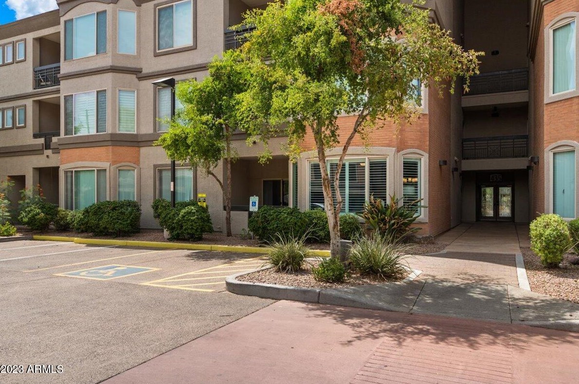 435 W Rio Salado Pkwy #101, Tempe, AZ 85281