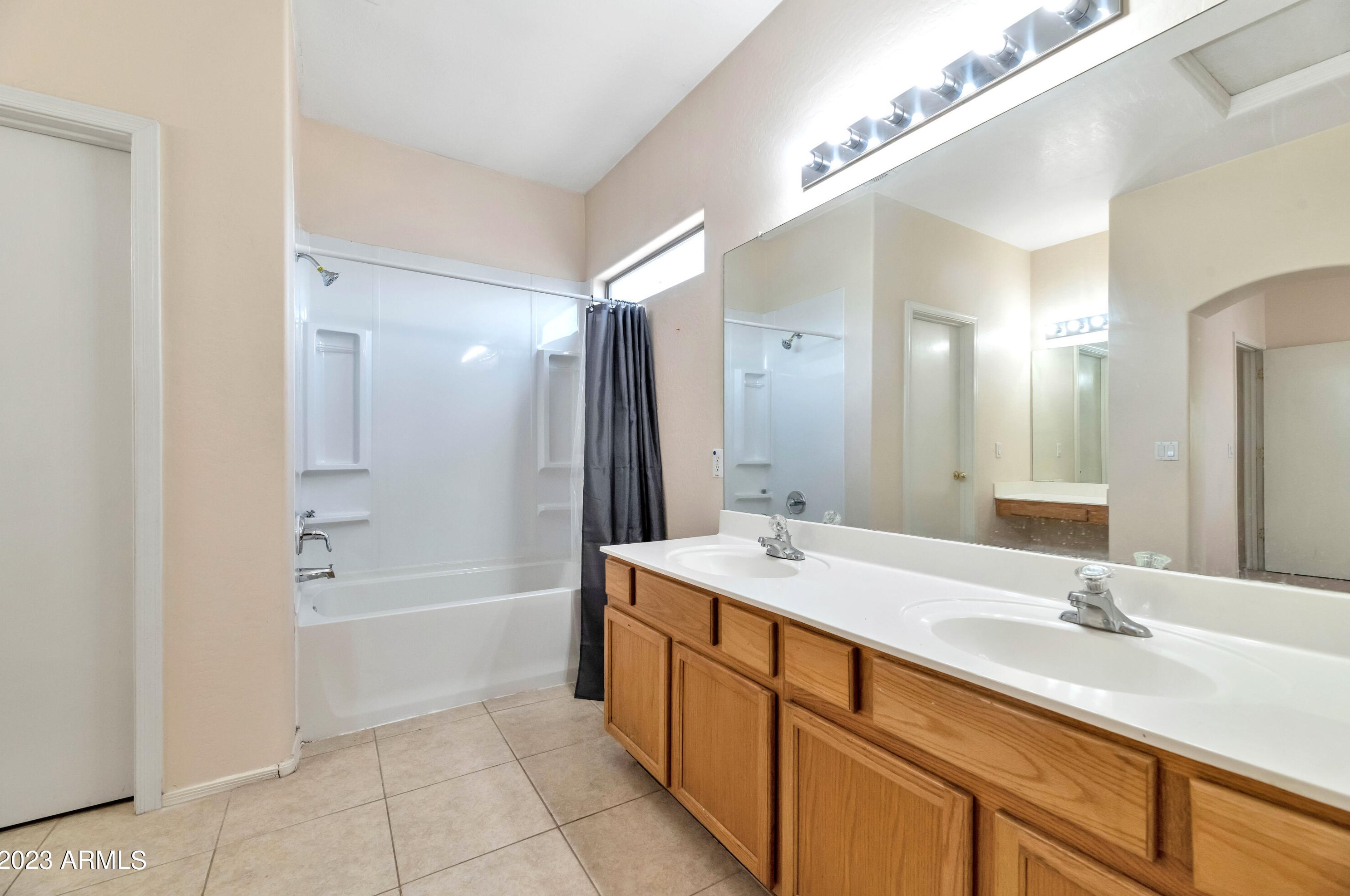 3032 Kings Ave, Phoenix AZ  85032-3156 exterior