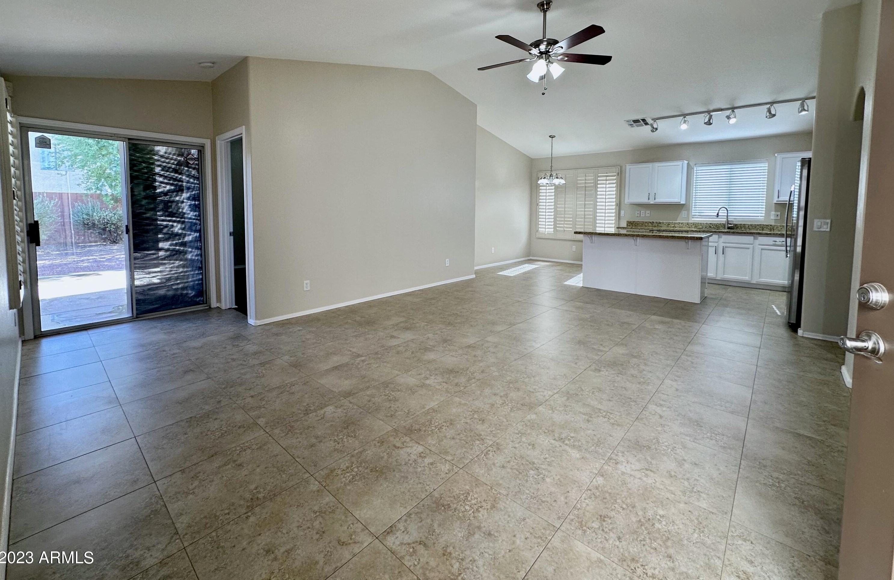 3129 Kristal Way, Phoenix AZ  85050-2547 exterior