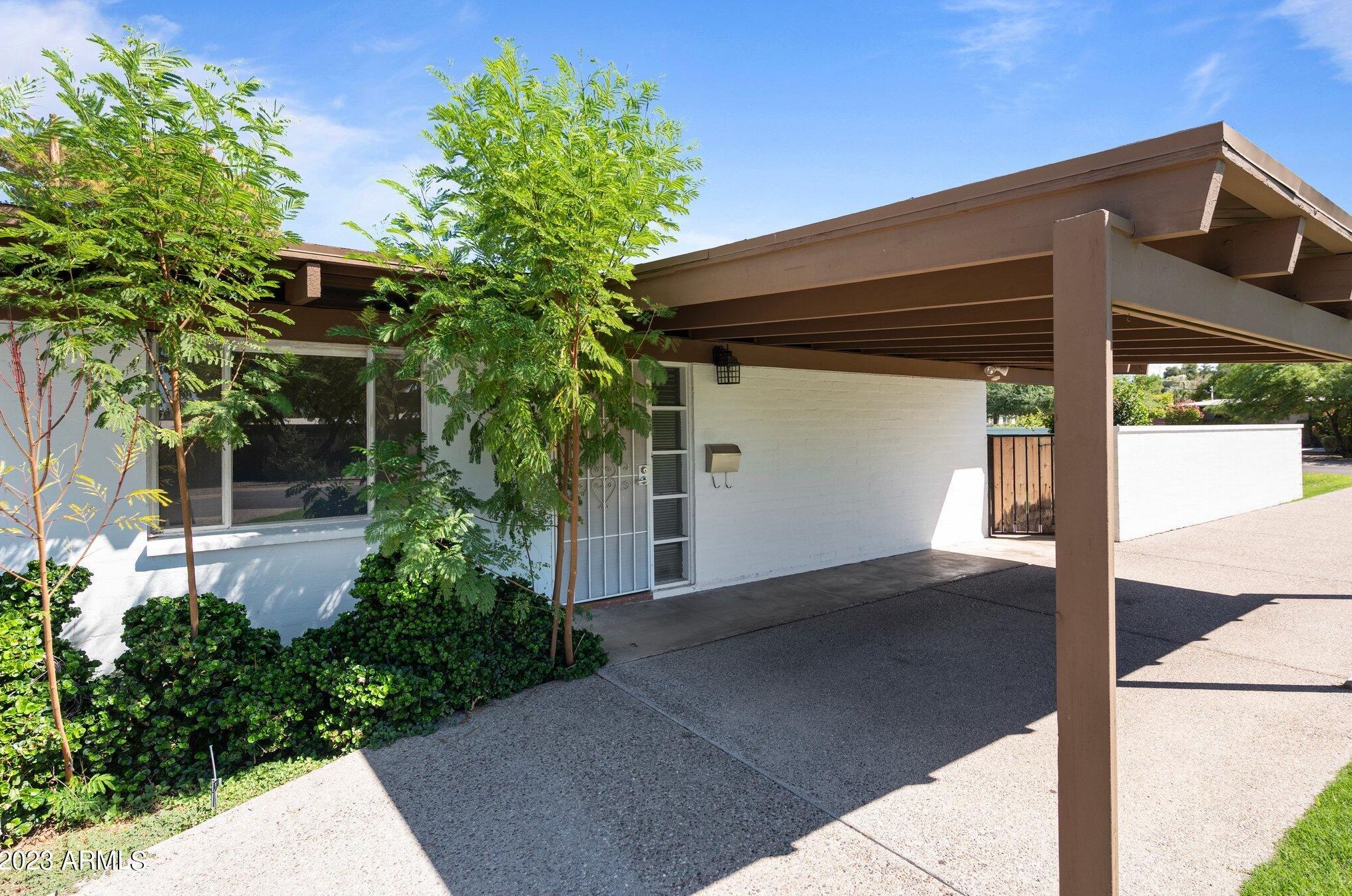 1024 Palo Verde Dr, Phoenix AZ  85013-1632 exterior