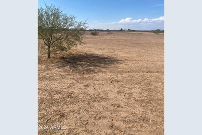 O N Barwick Drive W #-, Wittmann, AZ 85361 - Photo 1