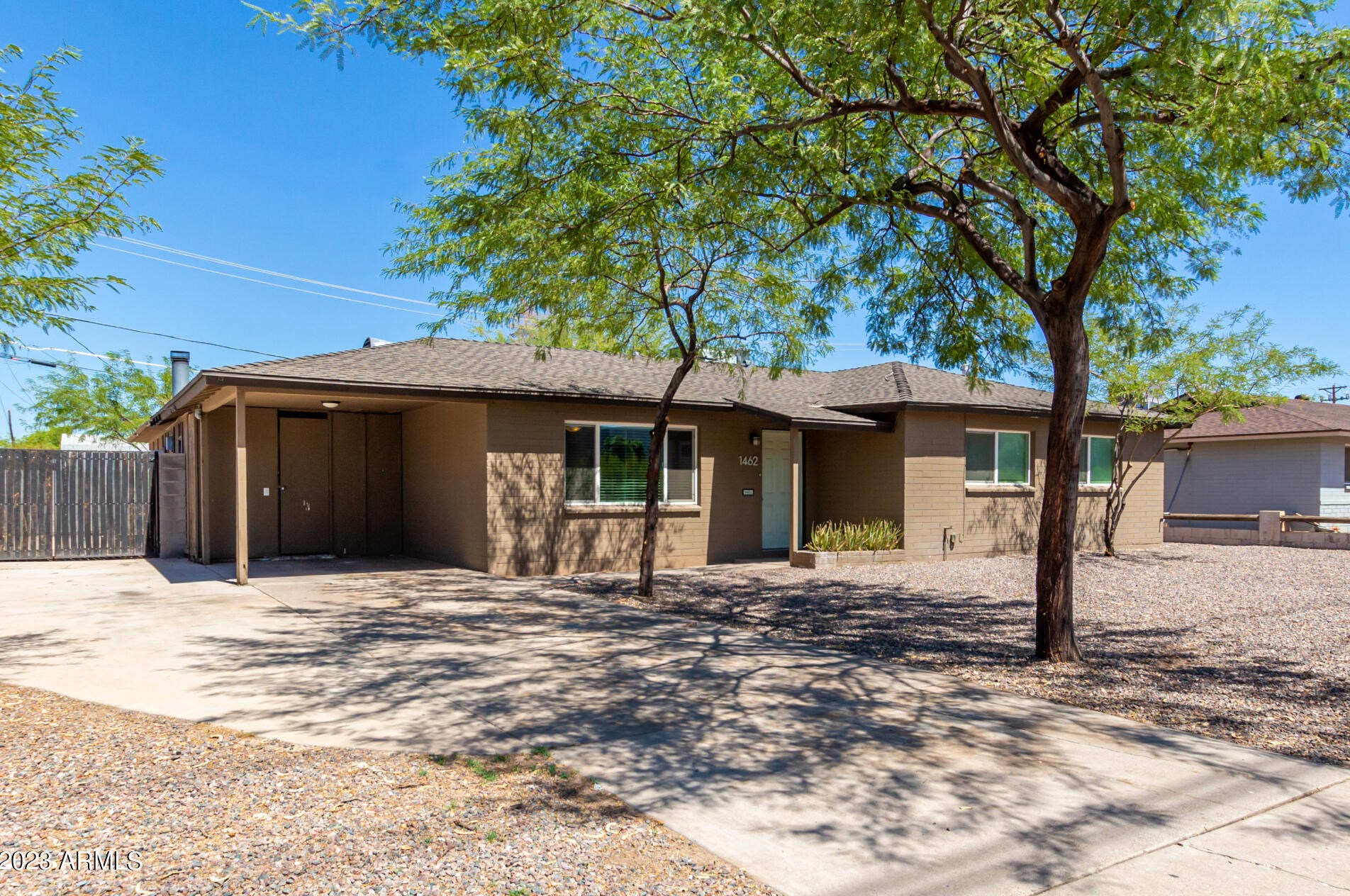 1462 University Dr, Mesa, AZ 85201-5414