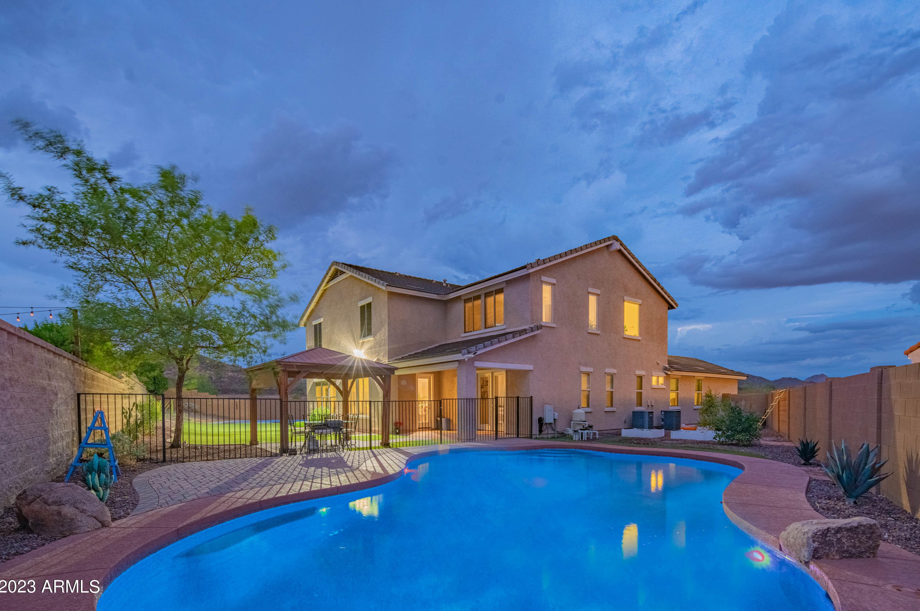 8295 Whitehorn Trl, Peoria, AZ 85383-6279