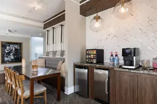 200 E Thomas Rd, Phoenix, AZ 85012 - Photo 18