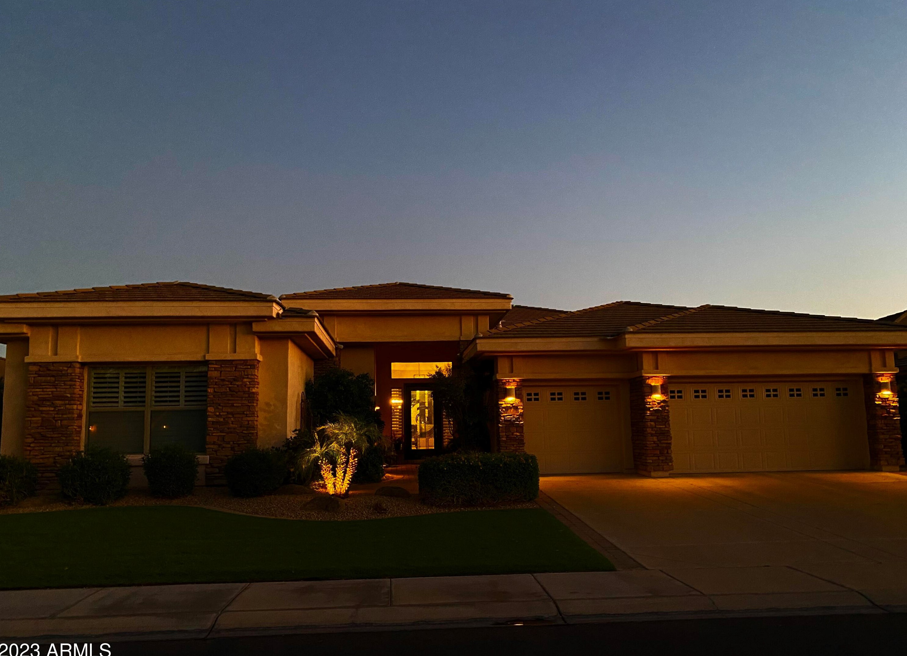 1727 Yosemite Pl, Chandler AZ 85248-4872 exterior