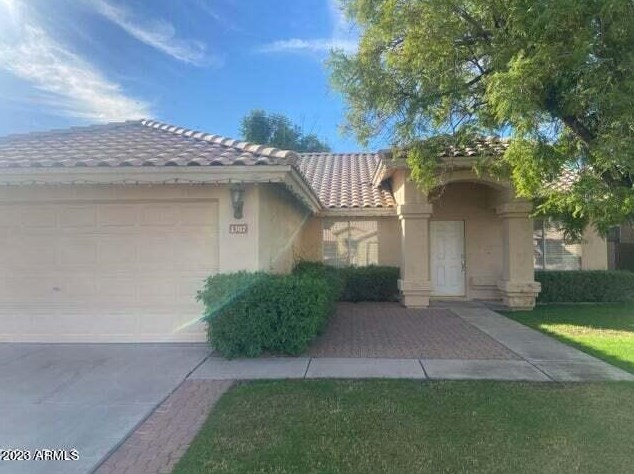 1307 W Michelle Dr, Phoenix, AZ 85022