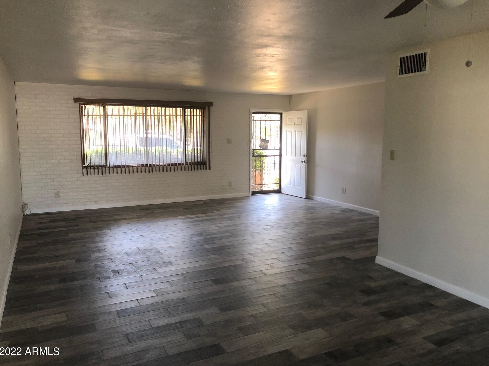 3002 N 52nd Pkwy, Phoenix, AZ 85031