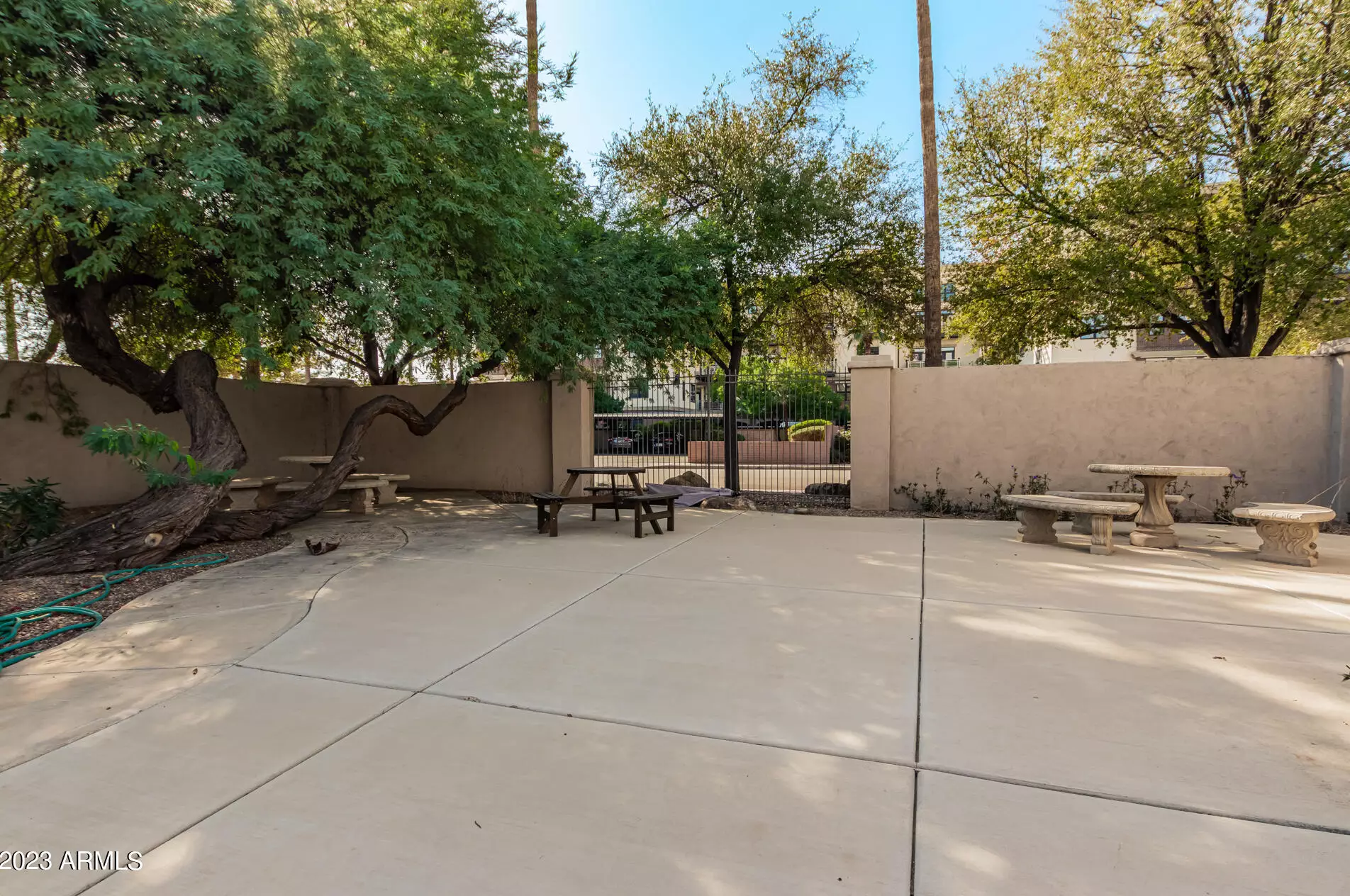 1004 Osborn Rd, Phoenix AZ  85014-5223 exterior