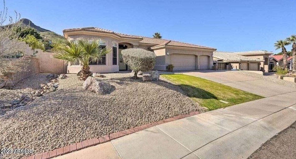 15620 N 18th St, Phoenix, AZ 85022