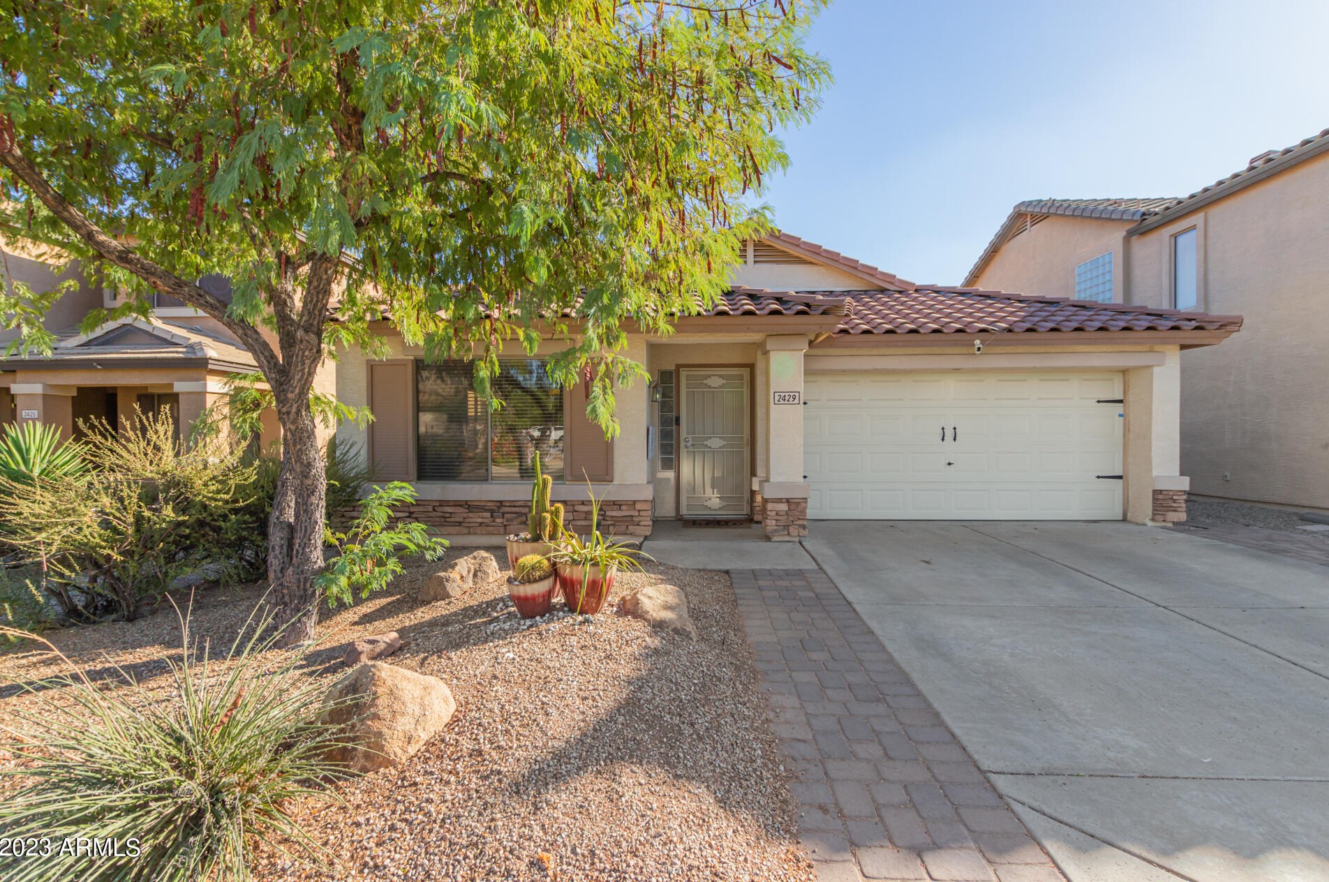 2429 Running Deer Trl, Phoenix, AZ 85085-4762