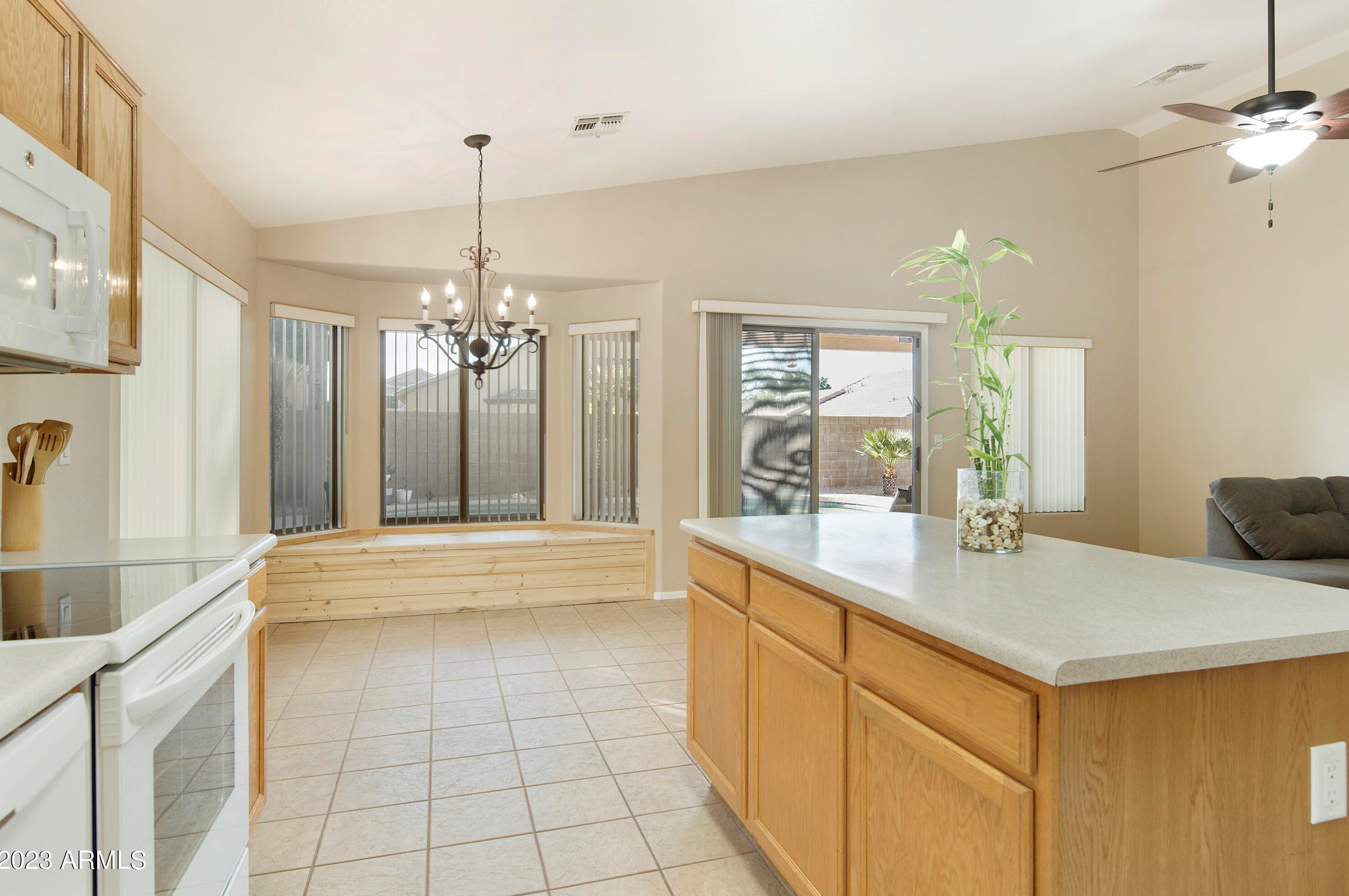 6539 Briles Rd, Phoenix AZ  85083-1050 exterior