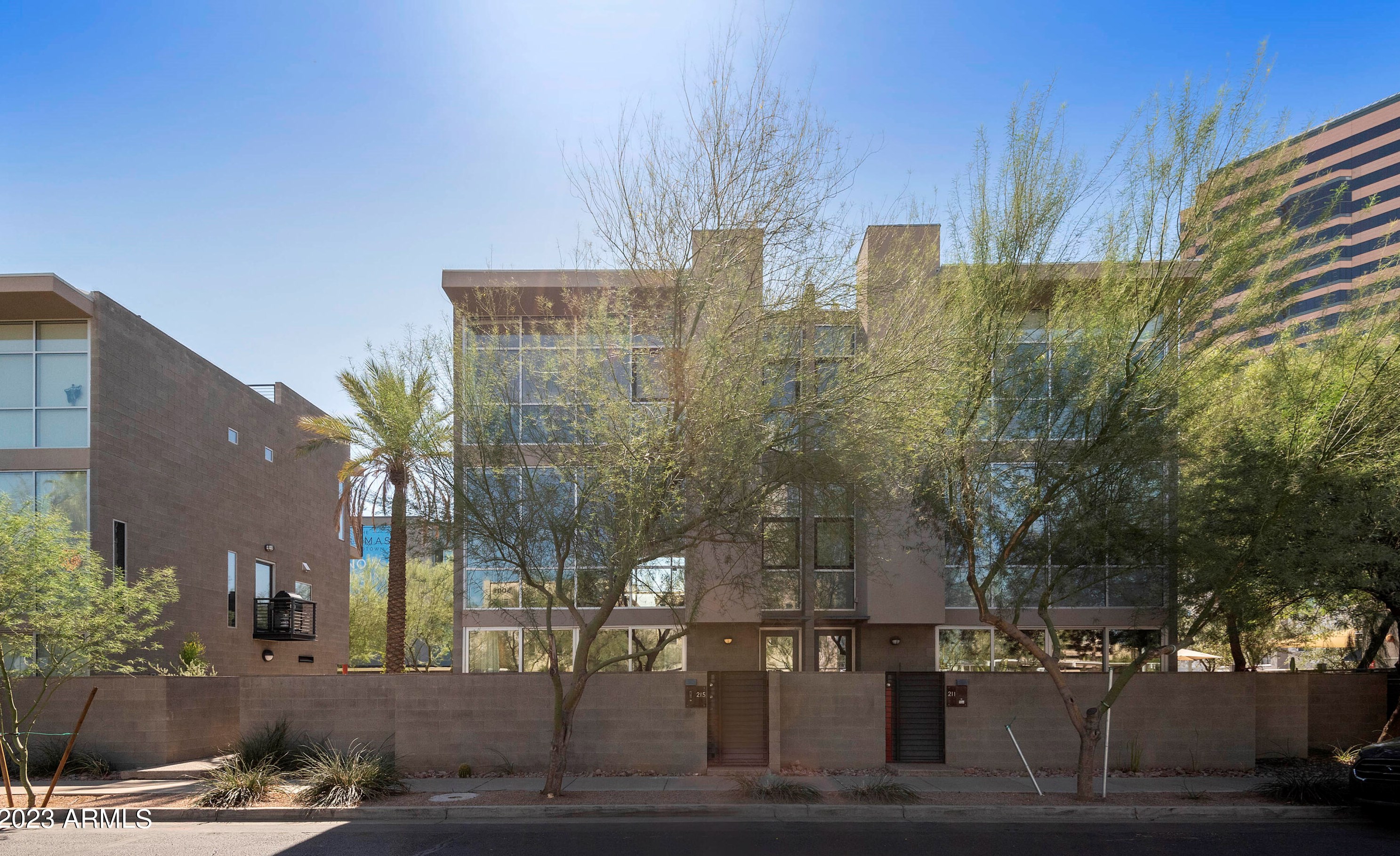 215 E Catalina Dr, Phoenix, AZ 85012