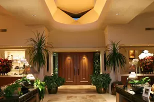 15 Biltmore Estates Dr, Phoenix, AZ 85016 - Photo 8