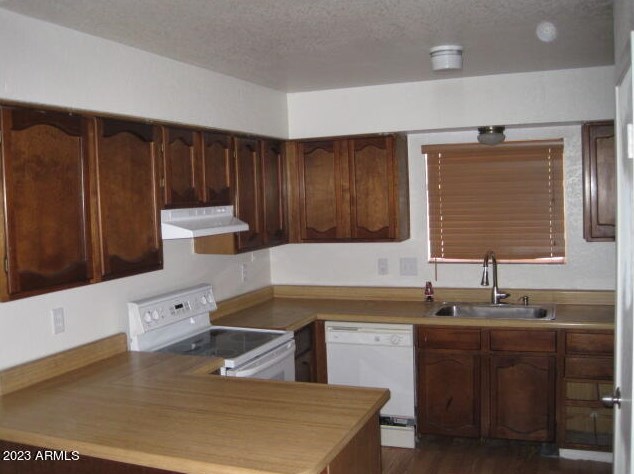 132 Olive Ave, Gilbert AZ  85234-4542 exterior