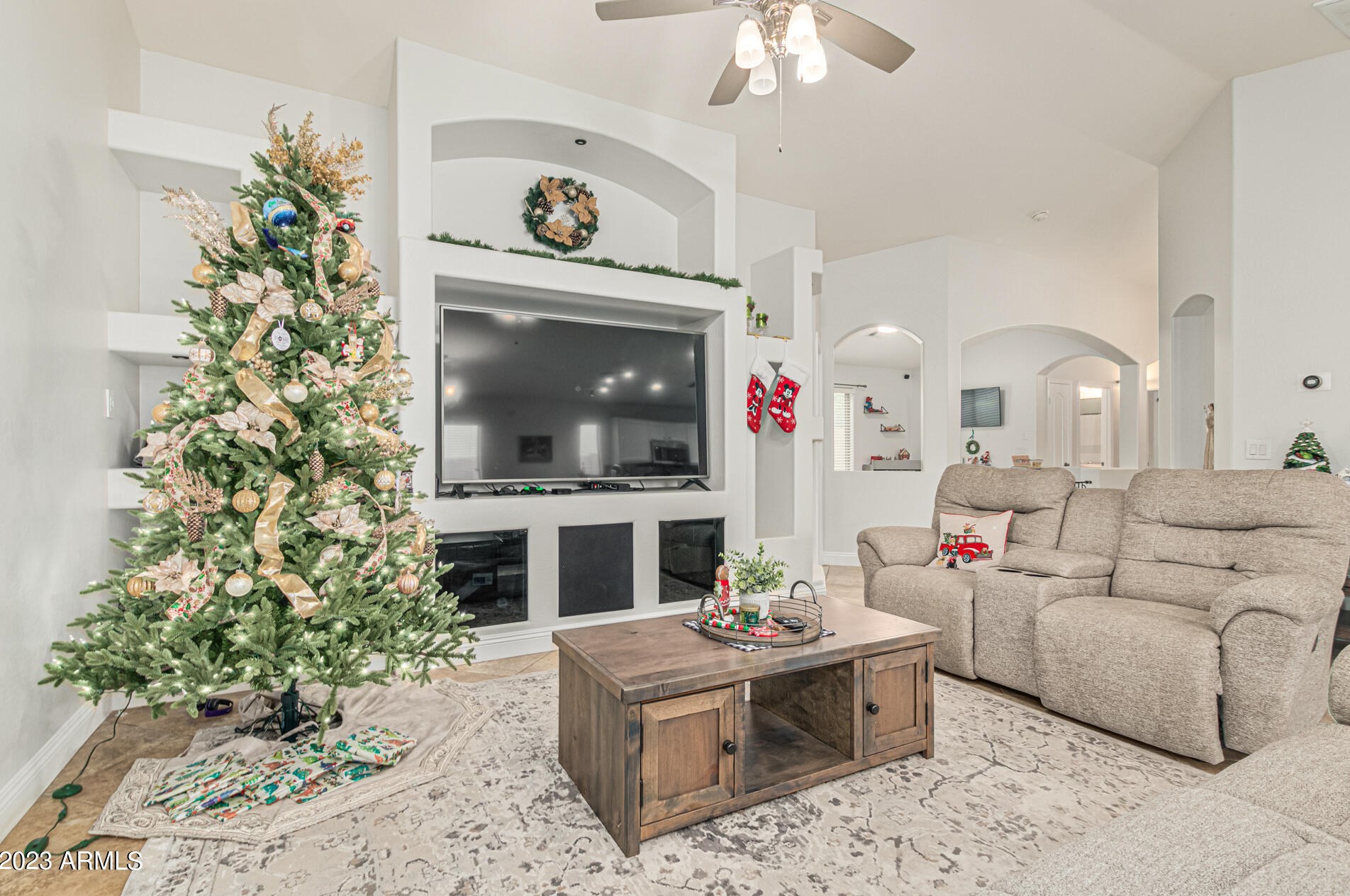 24233 28th St, Phoenix AZ  85024-6219 exterior