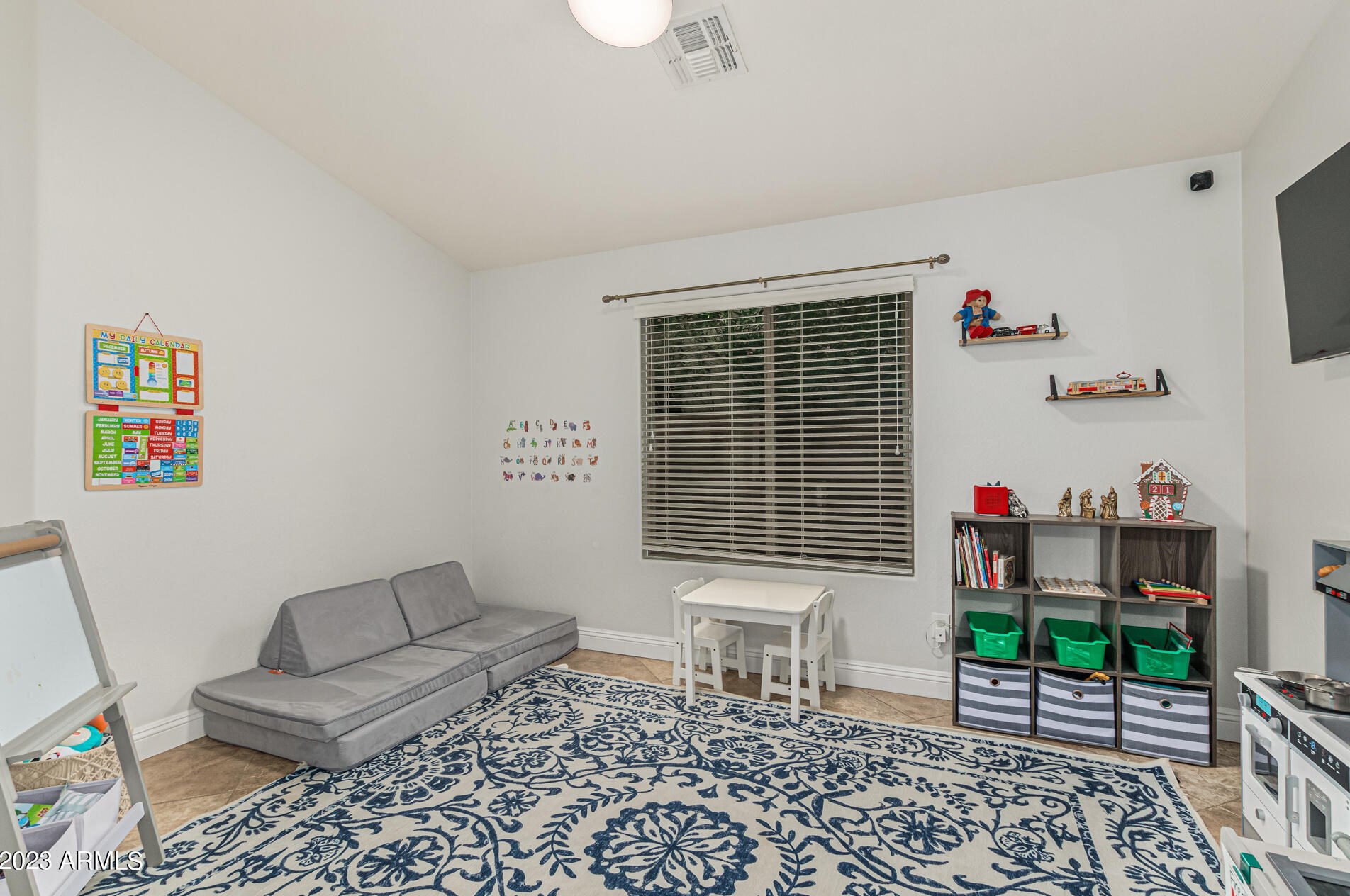 24233 28th St, Phoenix AZ  85024-6219 exterior