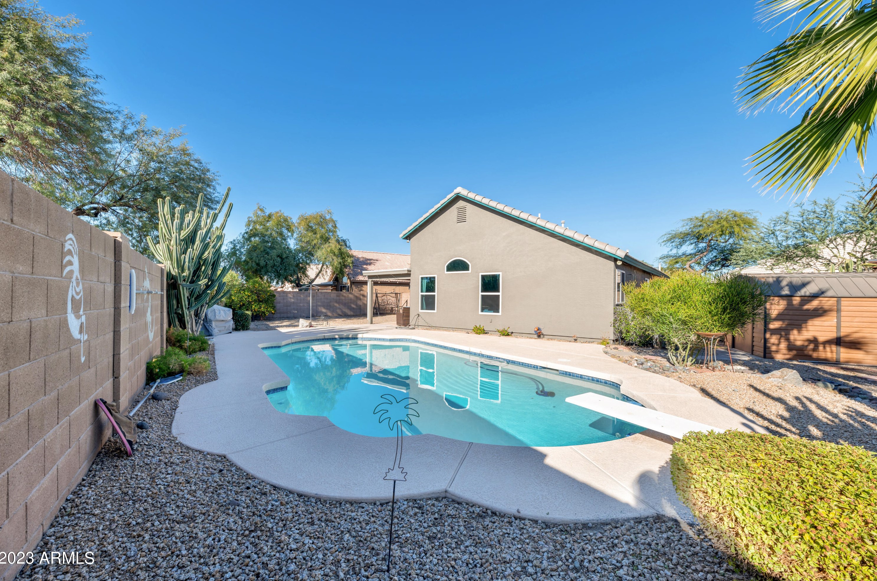 101 Rosemonte Dr, Phoenix, AZ 85027-6610