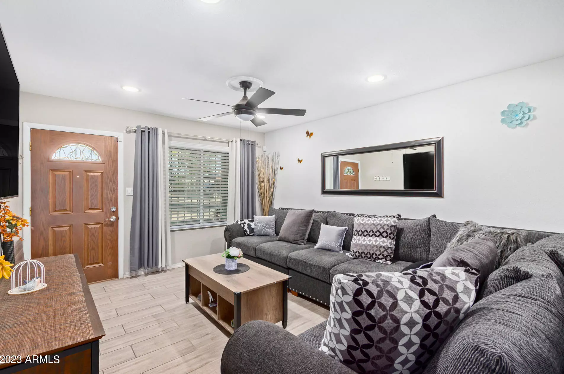 7038 46 St, Phoenix AZ 85042-6428 exterior