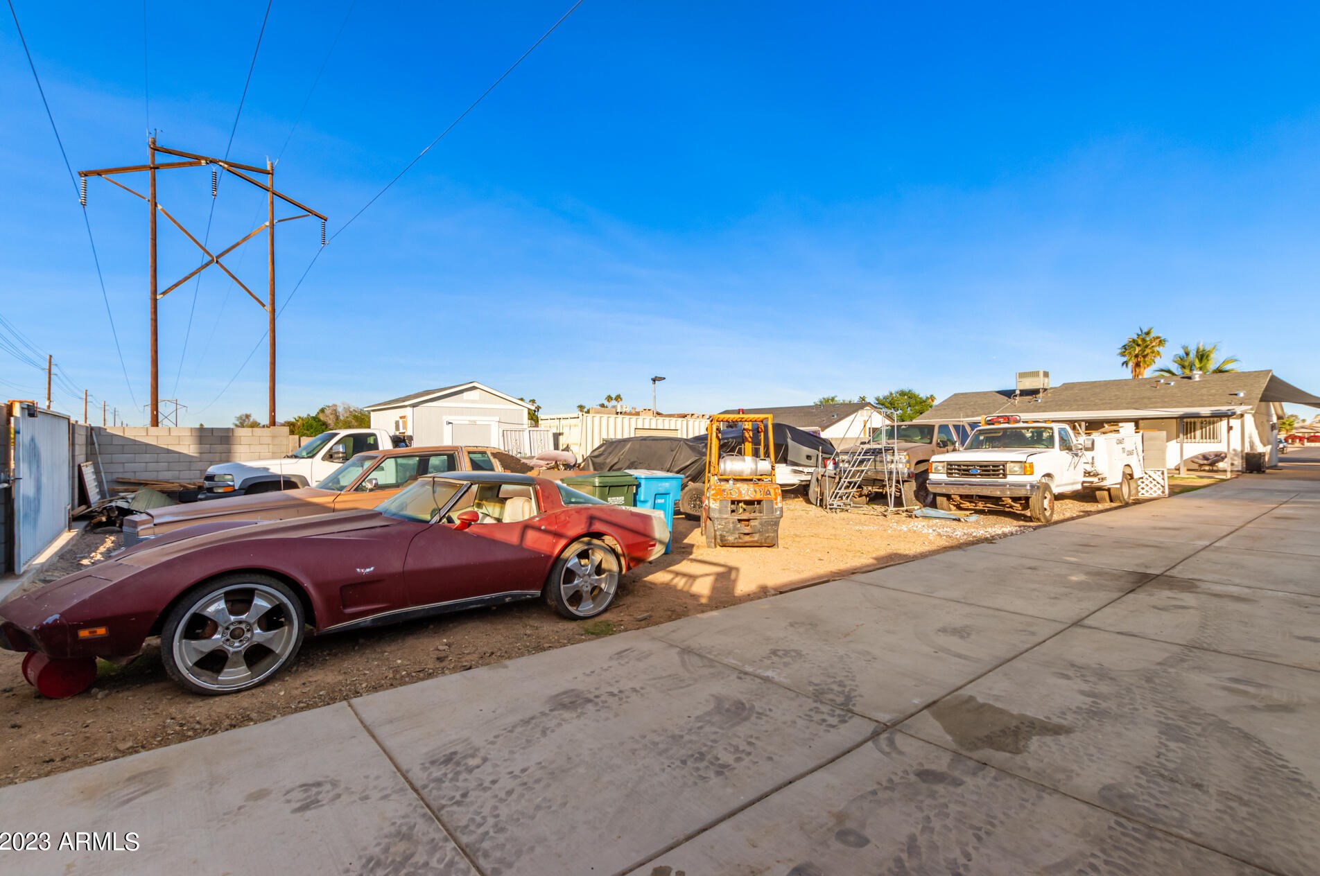 7038 46 St, Phoenix AZ 85042-6428 exterior