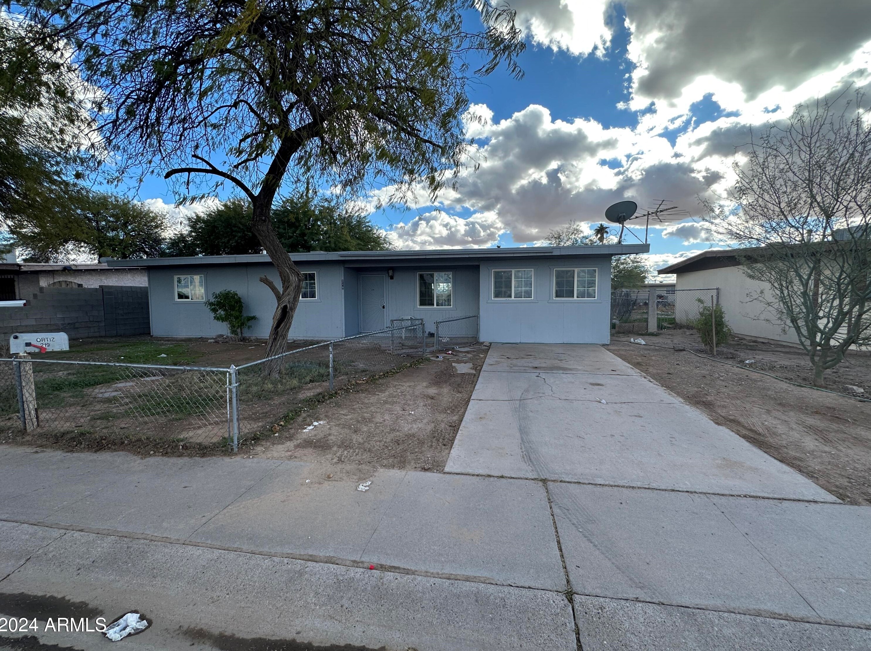 219 W Silver Reef Rd, Casa Grande, AZ 85122
