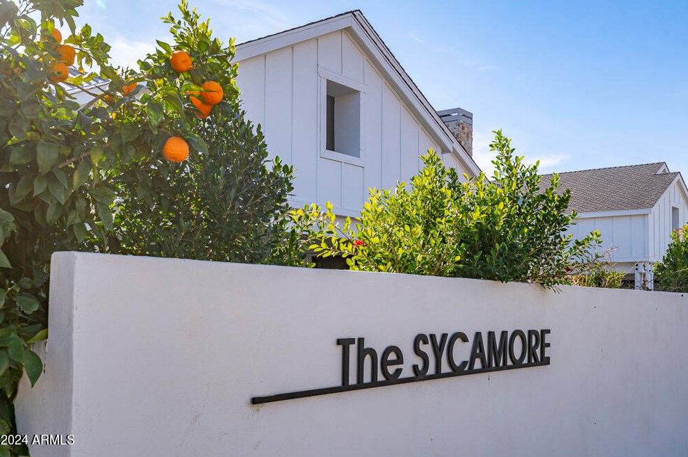 3719 Sells Dr, Phoenix AZ  85018-5625 exterior