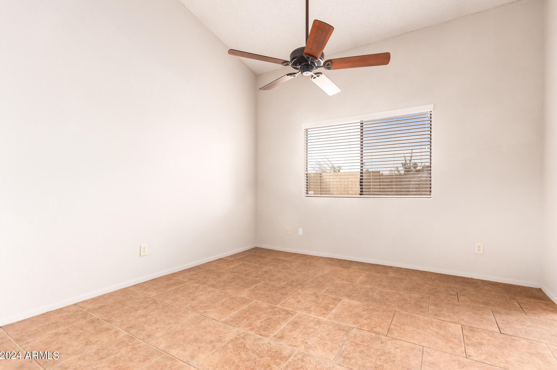 8110 W Sierra Vista Dr, Glendale, AZ 85303