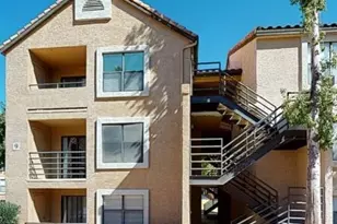 9605 S 48th St, Phoenix, AZ 85044 - Photo 2