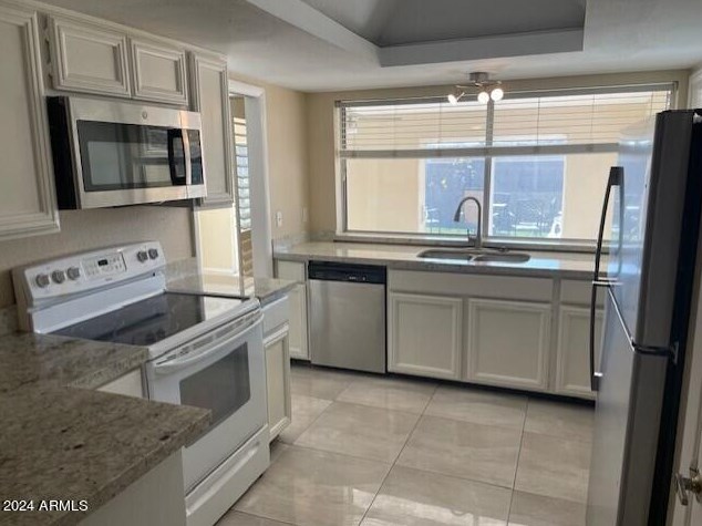 1023 E Acoma Dr, Phoenix, AZ 85022