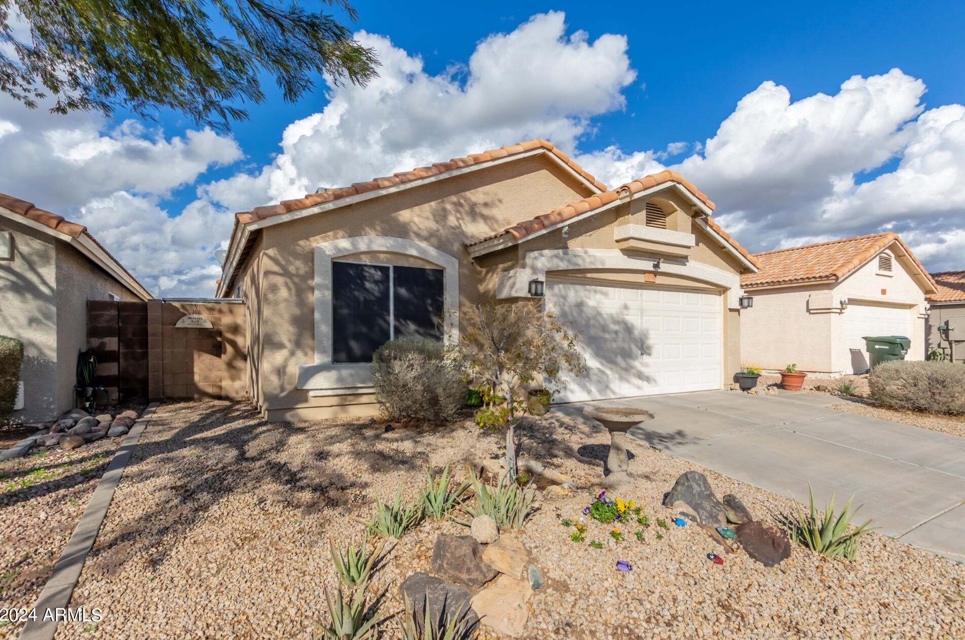 3036 Matthew Dr, Phoenix, AZ 85027-2365