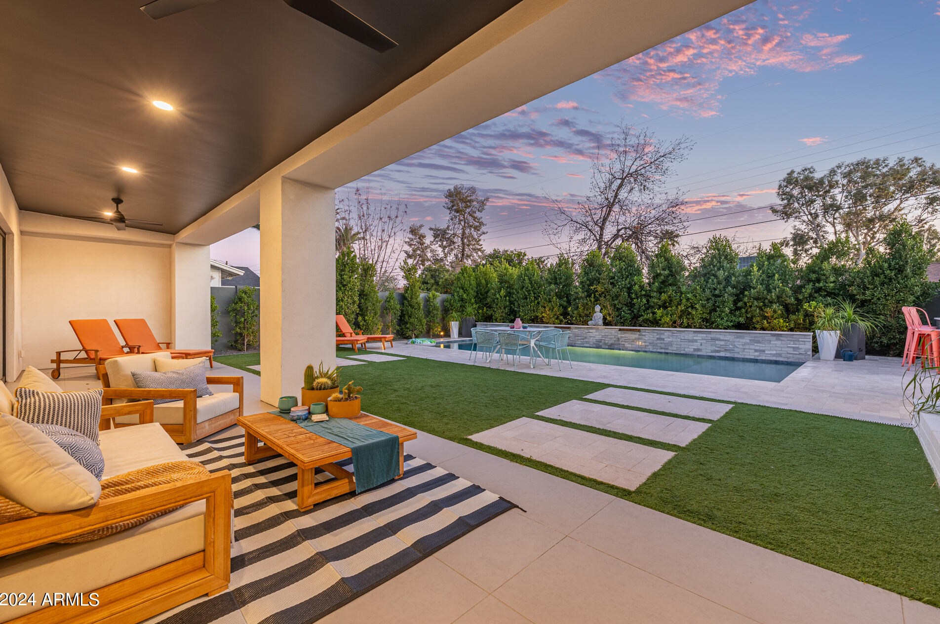 5319 Mitchell Dr, Phoenix AZ  85018-6132 exterior