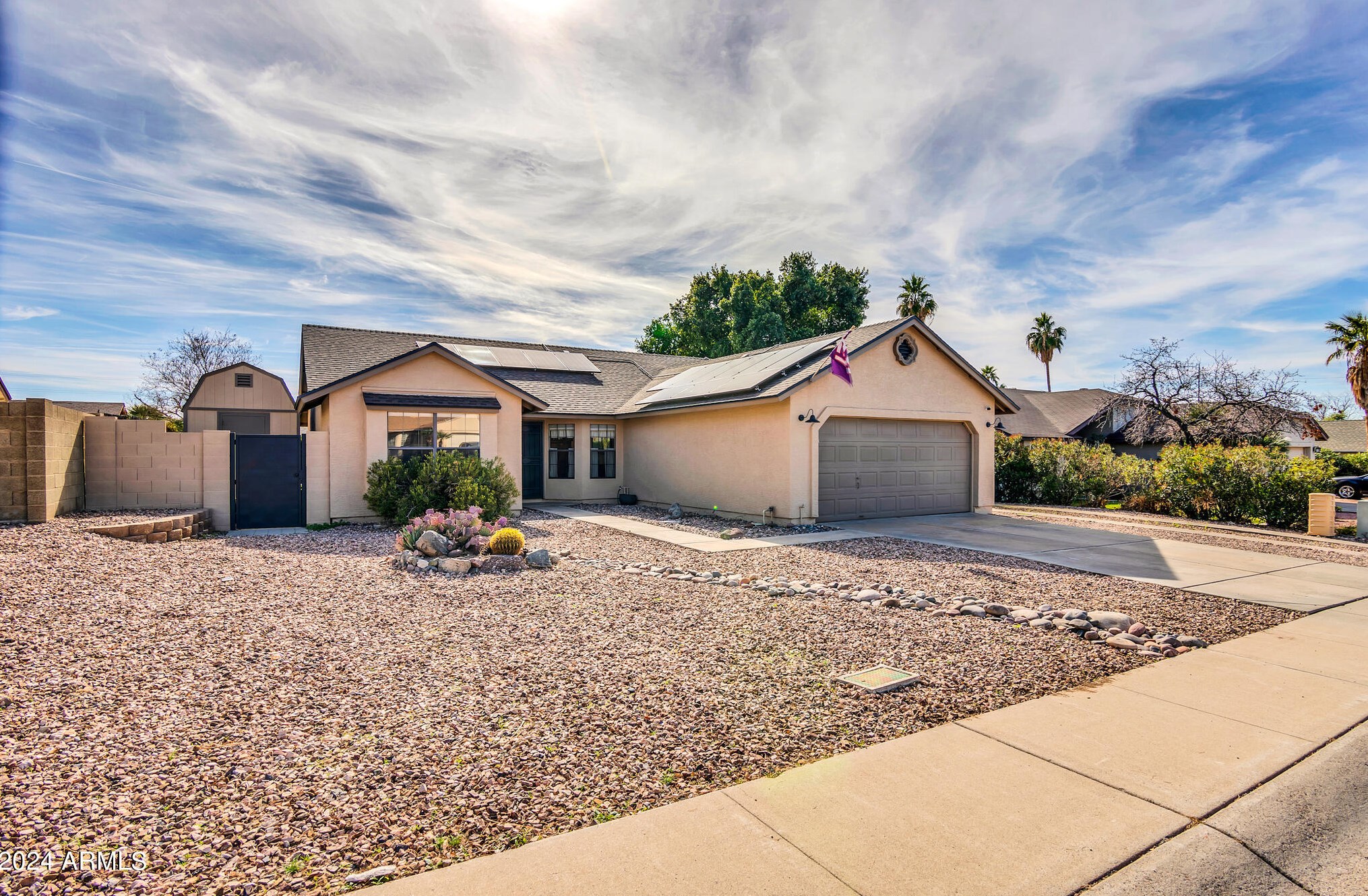 1301 Taro Ln, Phoenix, AZ 85024-2391