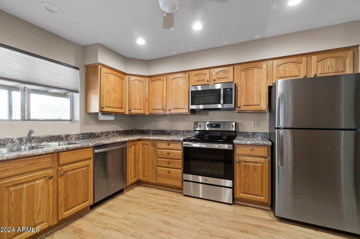 16014 41st Pl, Phoenix AZ  85032-4112 exterior