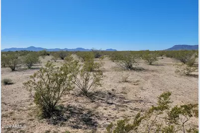 527Xx W Carver Road #D, Tonopah, AZ 85354 - Photo 12