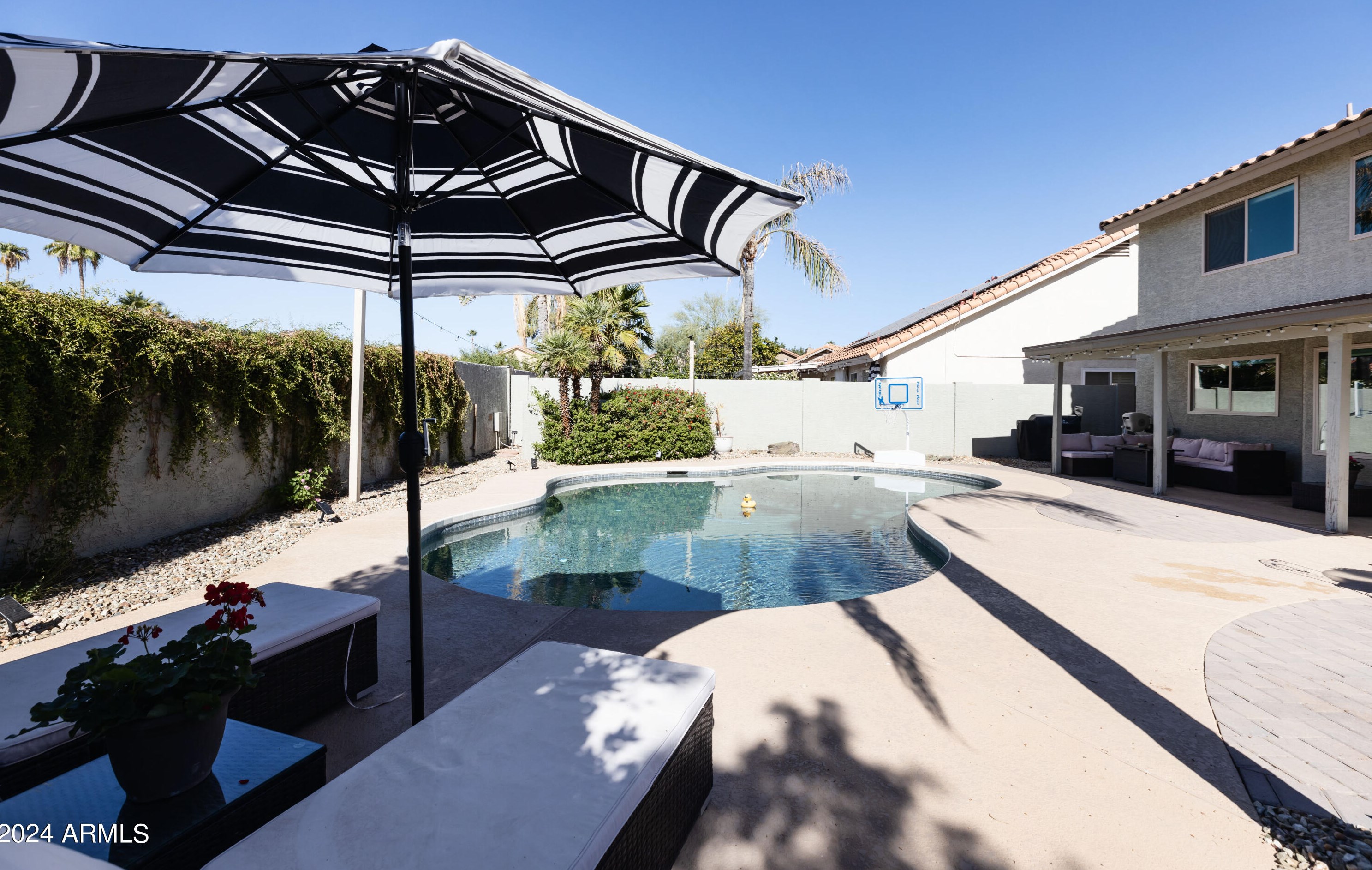 18236 45th St, Phoenix AZ  85032-1585 exterior