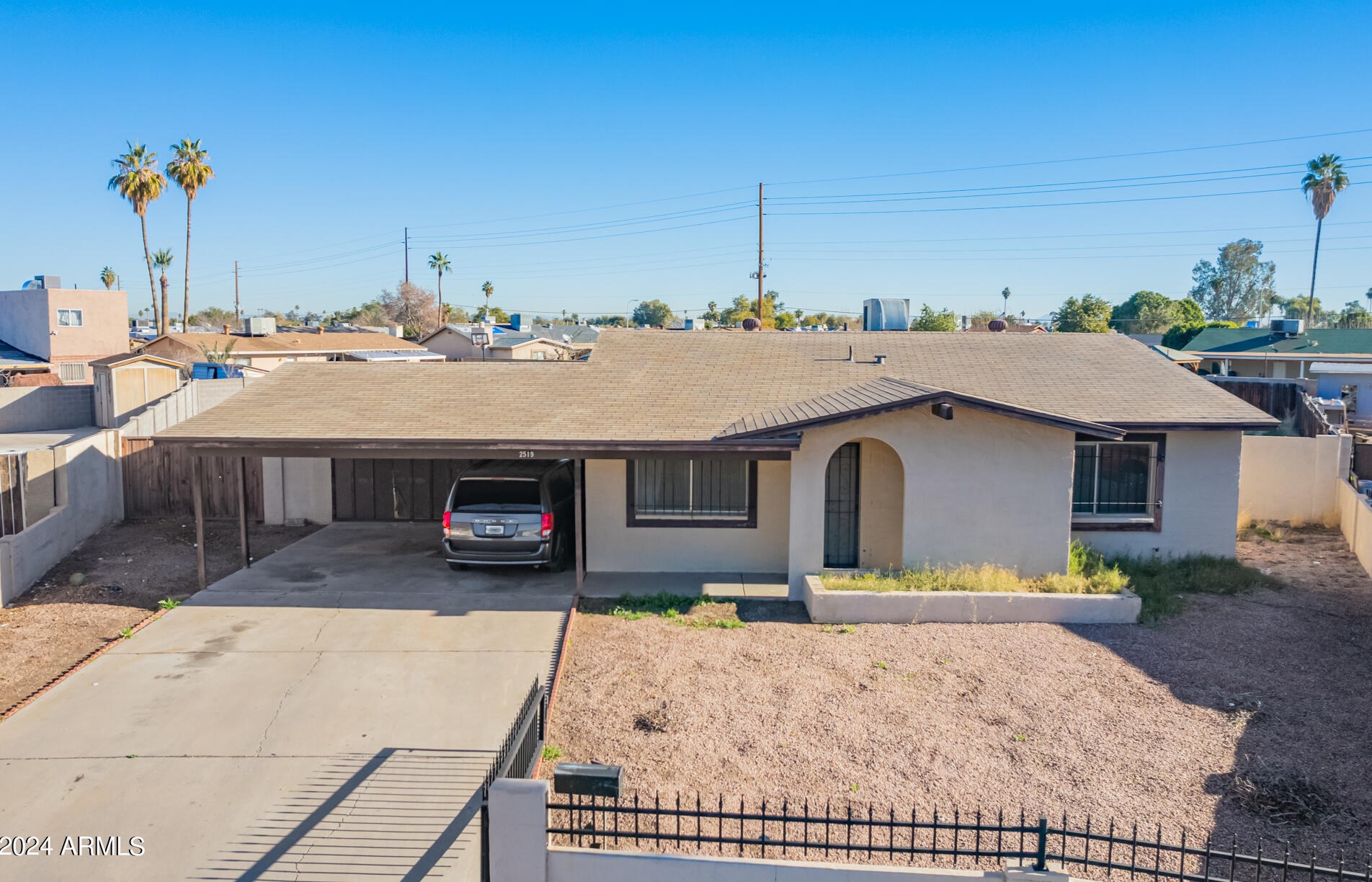 2519 71st Dr, Phoenix, AZ 85035-1334