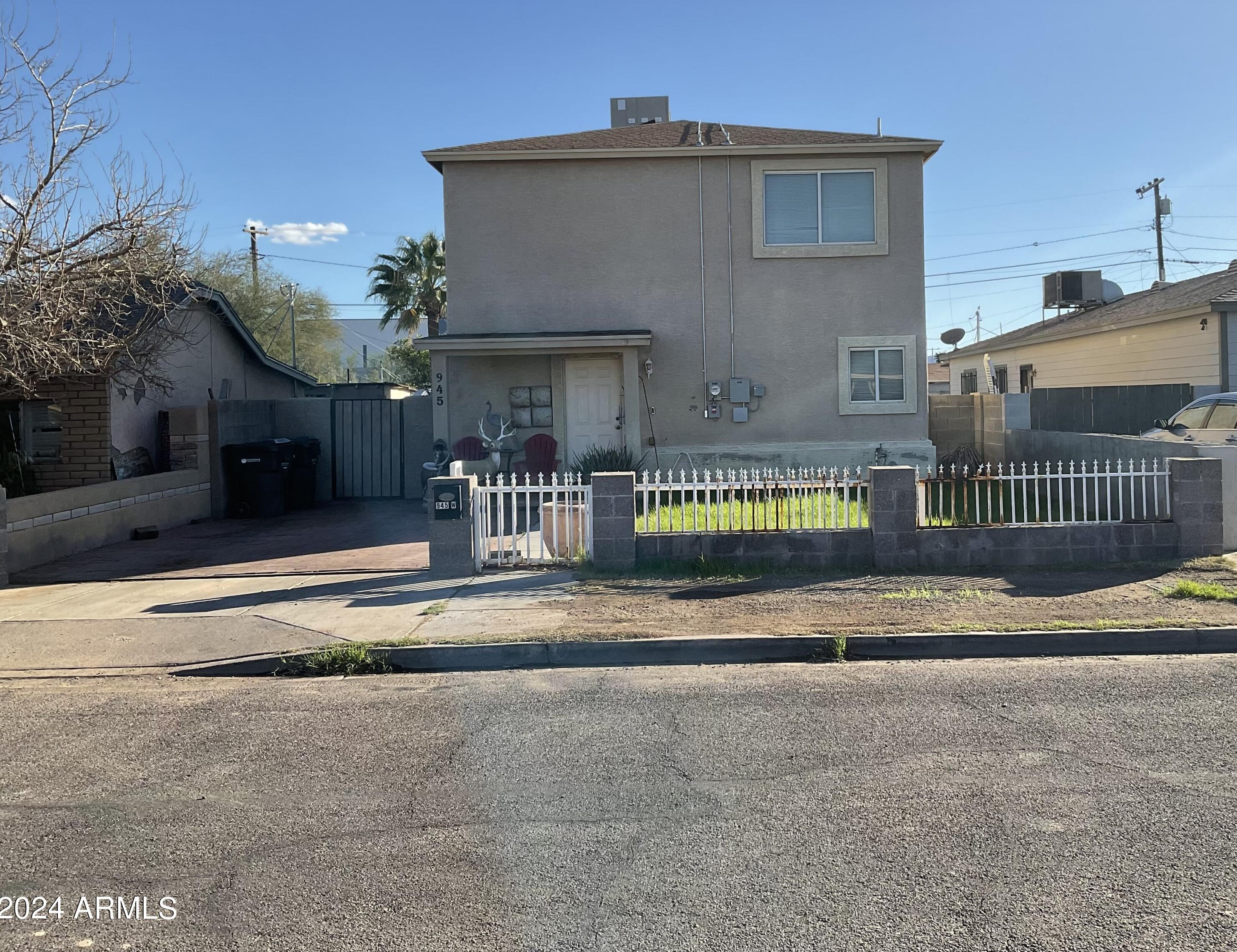 945 Cocopah St, Phoenix, AZ 85007-4118