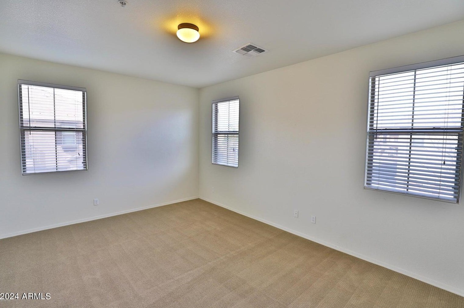 2933 Dunbar Dr, Phoenix AZ  85041-6353 exterior