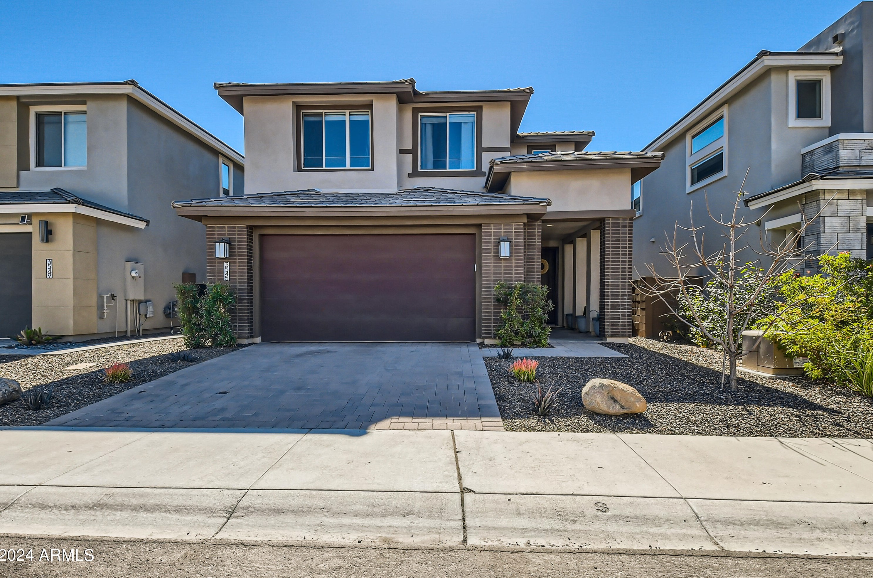 3545 Tina Dr, Phoenix, AZ 85050-8300