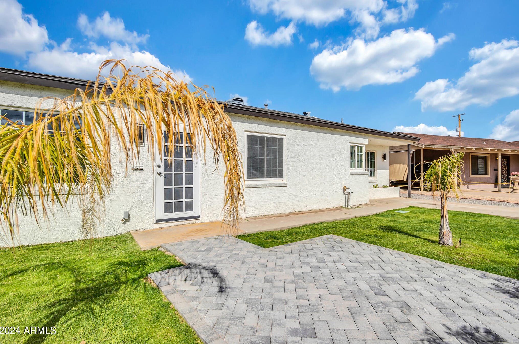 1002 Glenrosa Ave, Phoenix, AZ 85014-4434