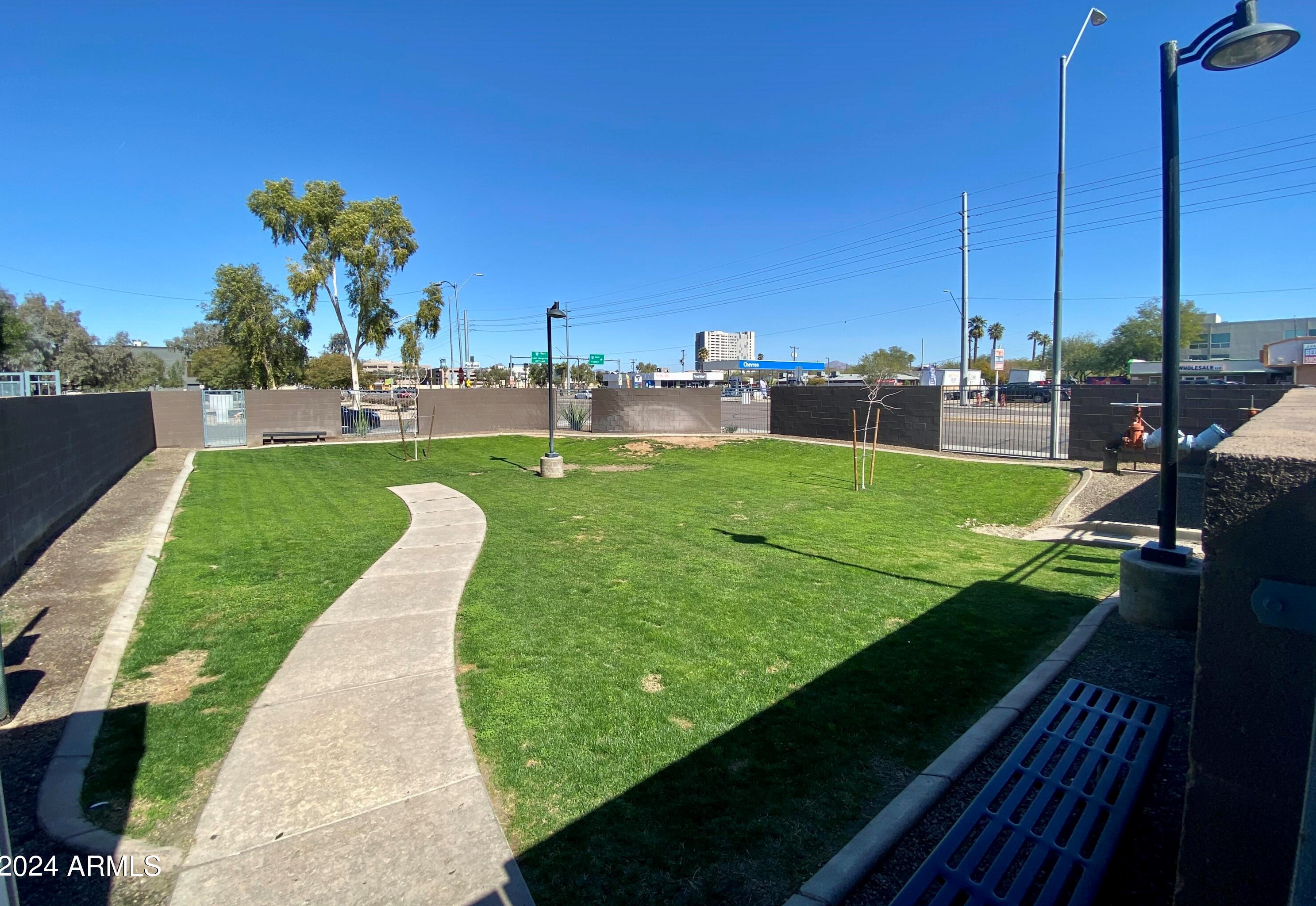 610 Roosevelt St, Phoenix AZ  85003-1987 exterior