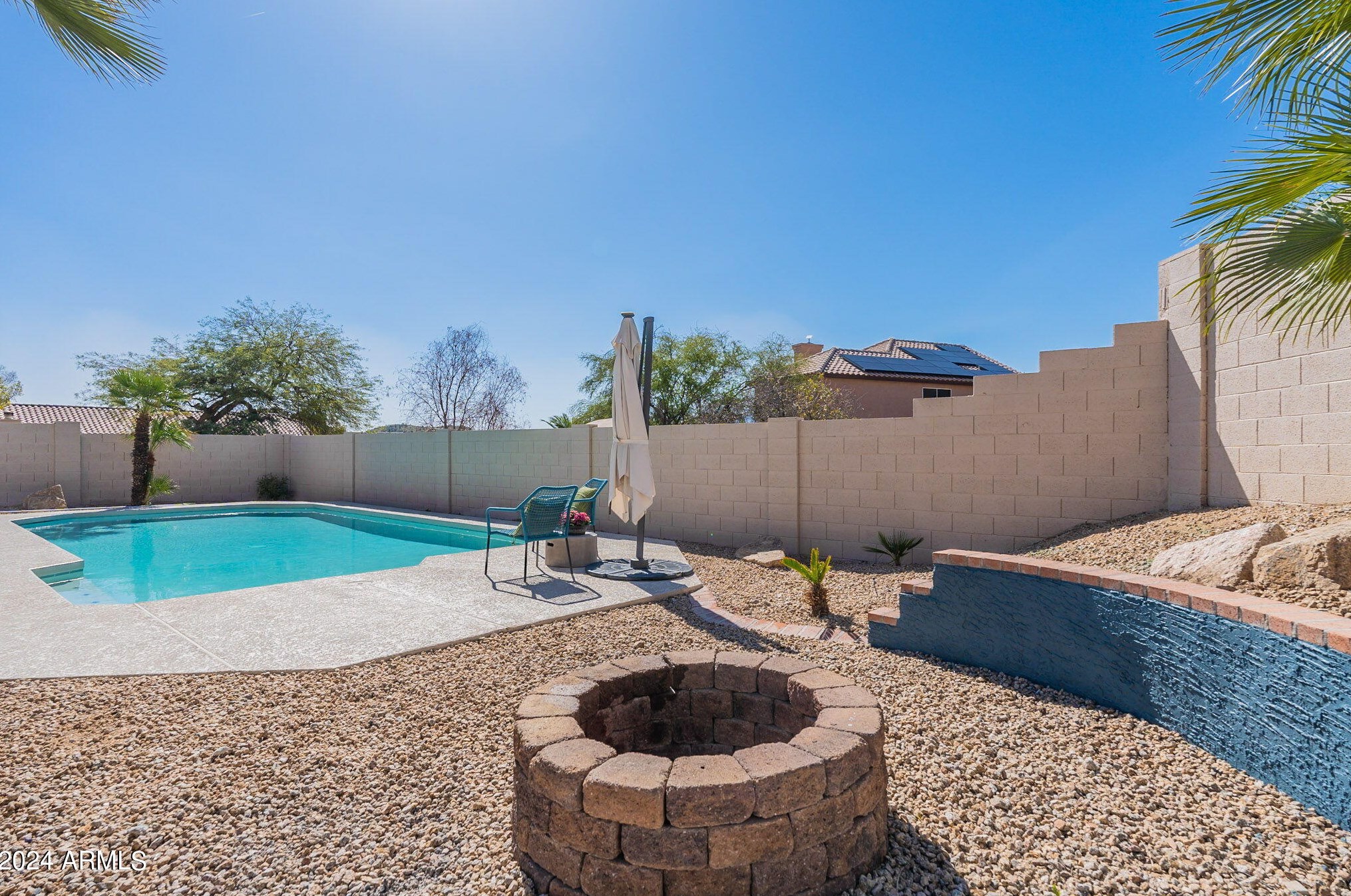 2123 Granite Vw Dr, Phoenix AZ 85044-7072 exterior