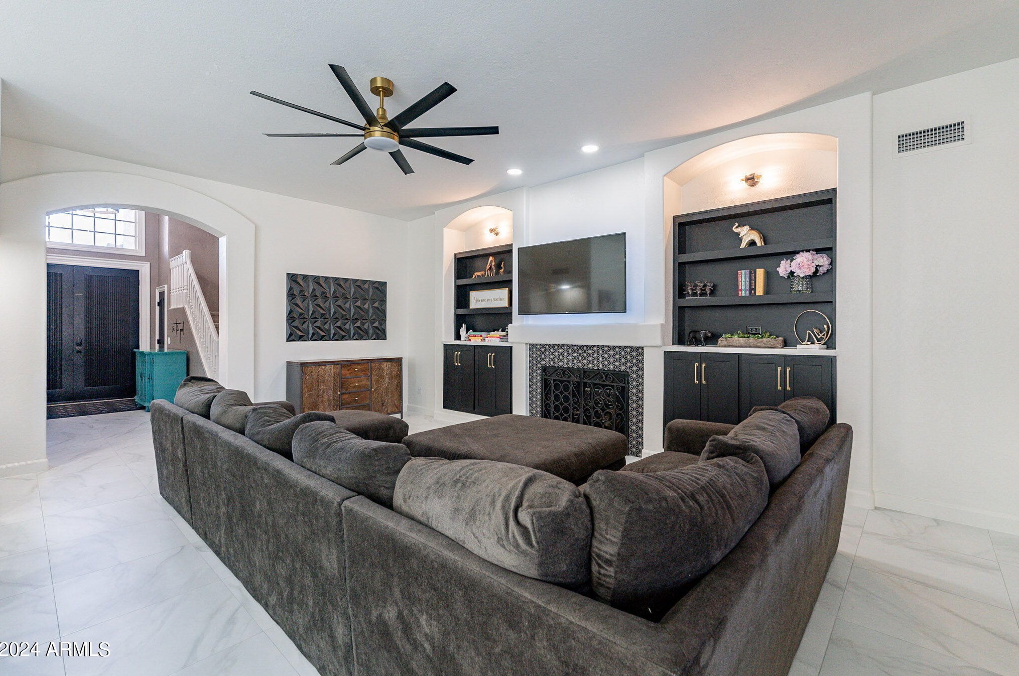 2123 Granite Vw Dr, Phoenix AZ 85044-7072 exterior